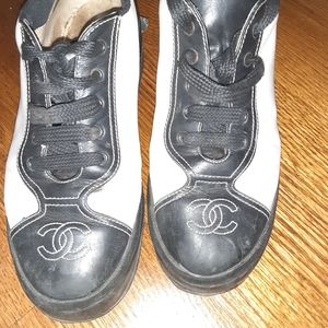 AUTHENTIC CHANEL VINTAGE CC LOGO LACE UP SNEAKERS
